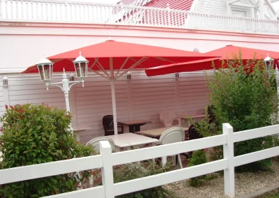 Parasol à pied central de commerce