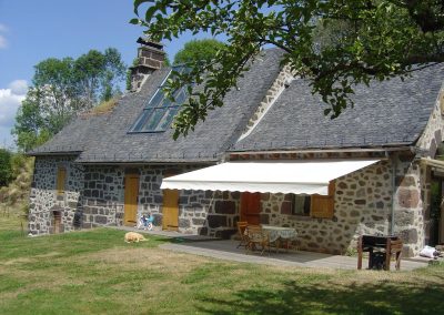 Store banne à Issoire