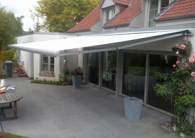 Store semi coffre à Cournon