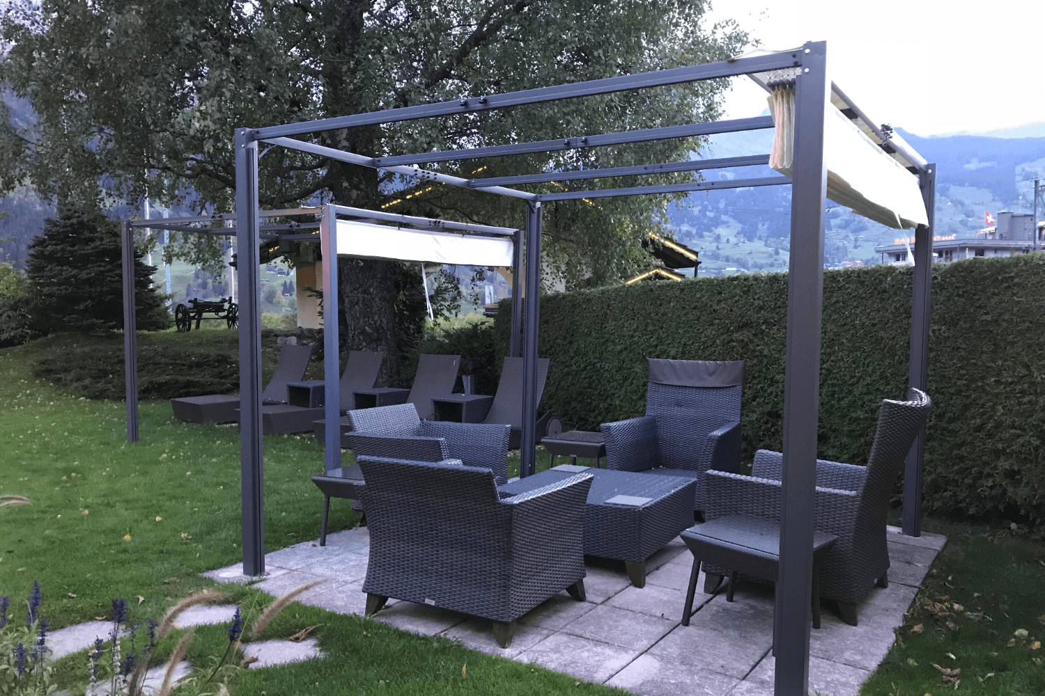 Équipements pour une pergola modulable et confortable Équipements pour une pergola modulable et confortable